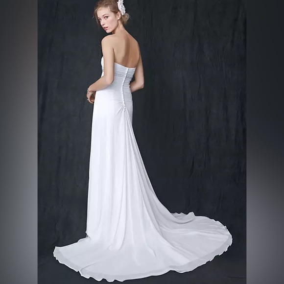 DAVID'S BRIDAL COLLECTION Sweetheart Chiffon Wedding Dress w/ Side Drape, Size 6 - Picture 2 of 7